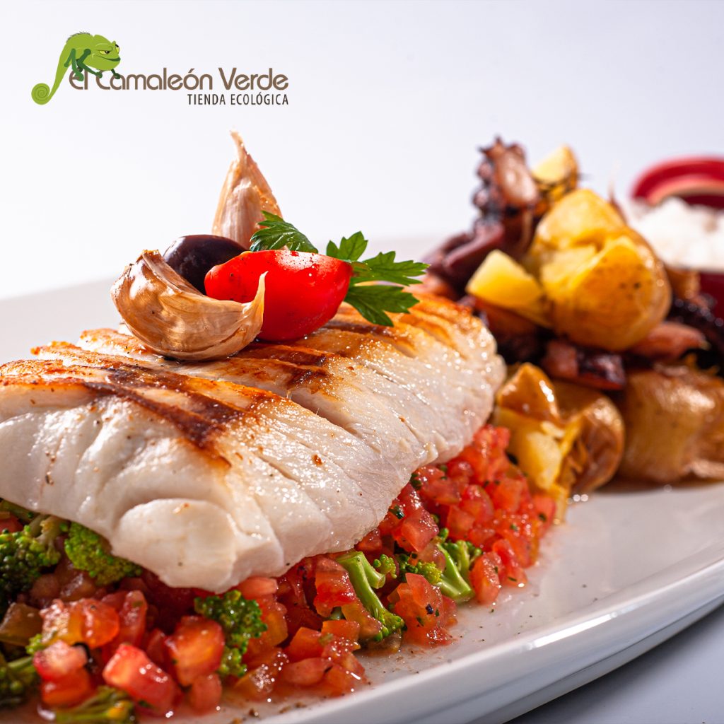 tartar de tomate con pollo y verduras tartar de tomate con pollo y verduras